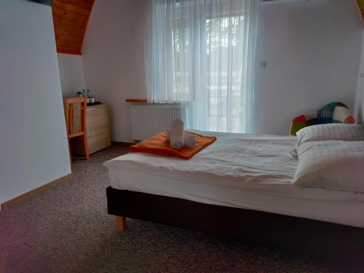 "Hel" Wieniec Zdroj Włocławek Esterno foto