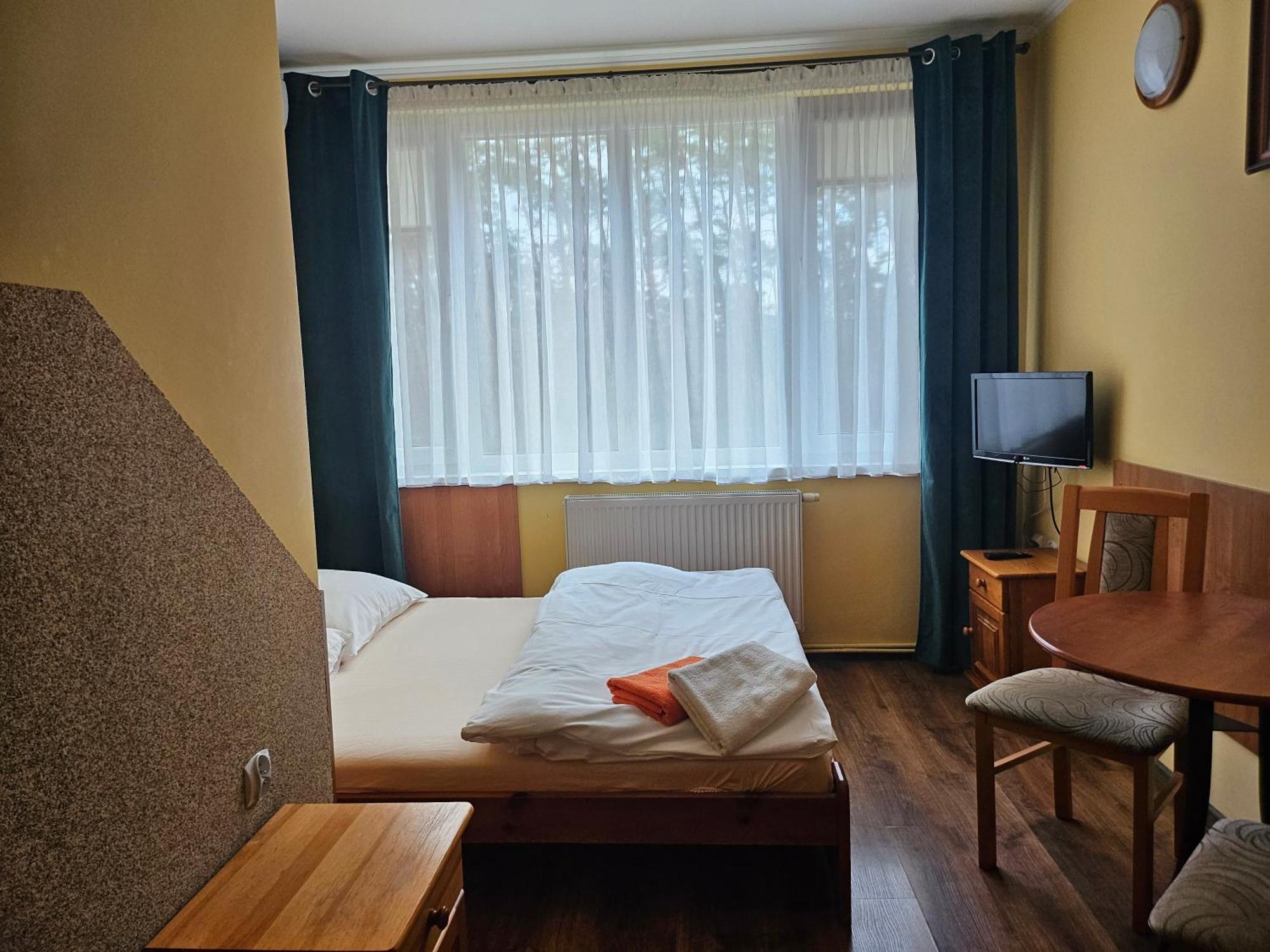 "Hel" Wieniec Zdroj Włocławek Esterno foto